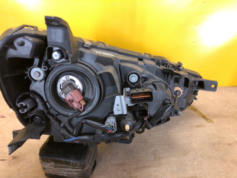 Фара левая LANCER X 10 07-15 Фара левая LANCER X 10 07-15