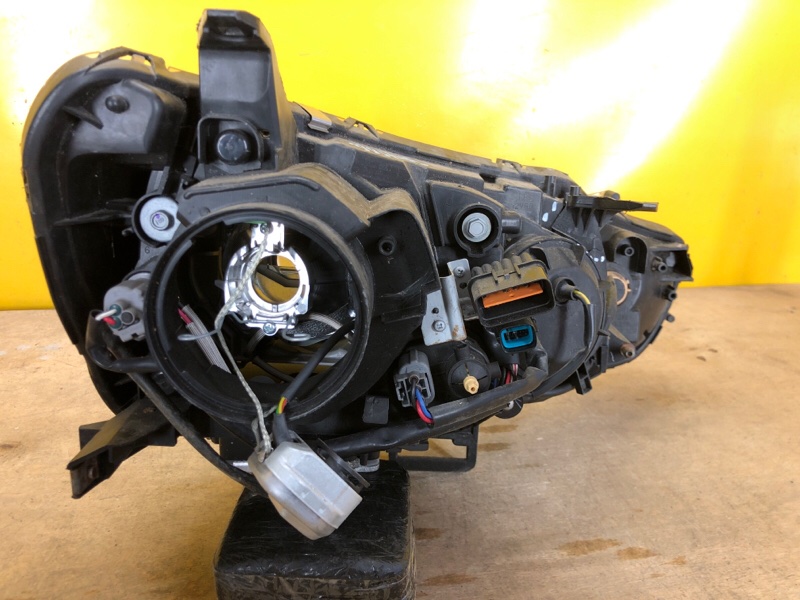 Фара левая LANCER X 10 07-15 Фара левая LANCER X 10 07-15