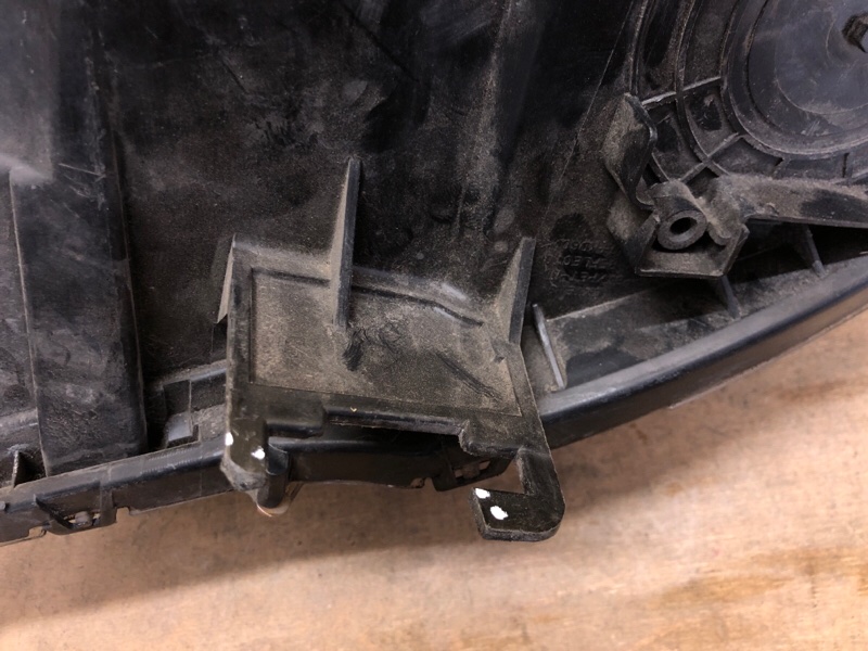 Фара правая LANCER X 10 07-15 Фара правая LANCER X 10 07-15