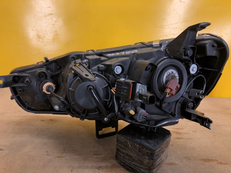 Фара правая LANCER X 10 07-15 Фара правая LANCER X 10 07-15