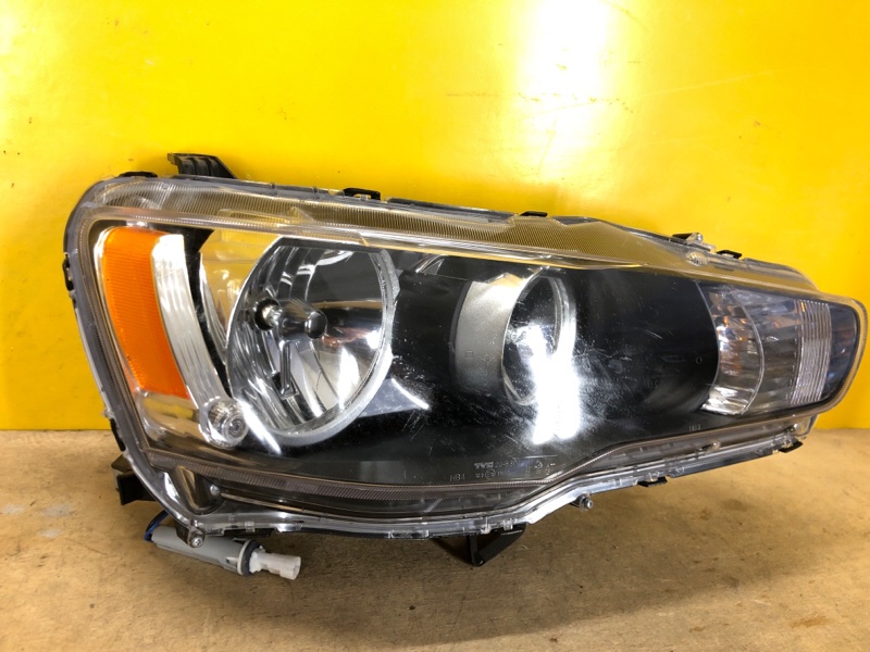 Фара правая MITSUBISHI LANCER X 10 07-15