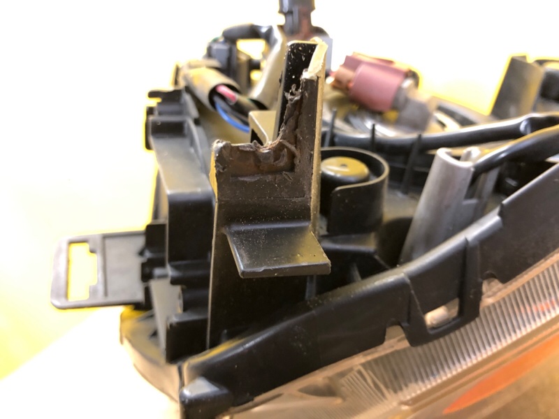 Фара правая LANCER X 10 07-15 Фара правая LANCER X 10 07-15