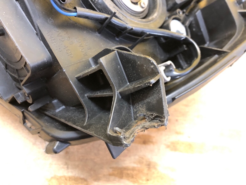 Фара правая LANCER X 10 07-15 Фара правая LANCER X 10 07-15