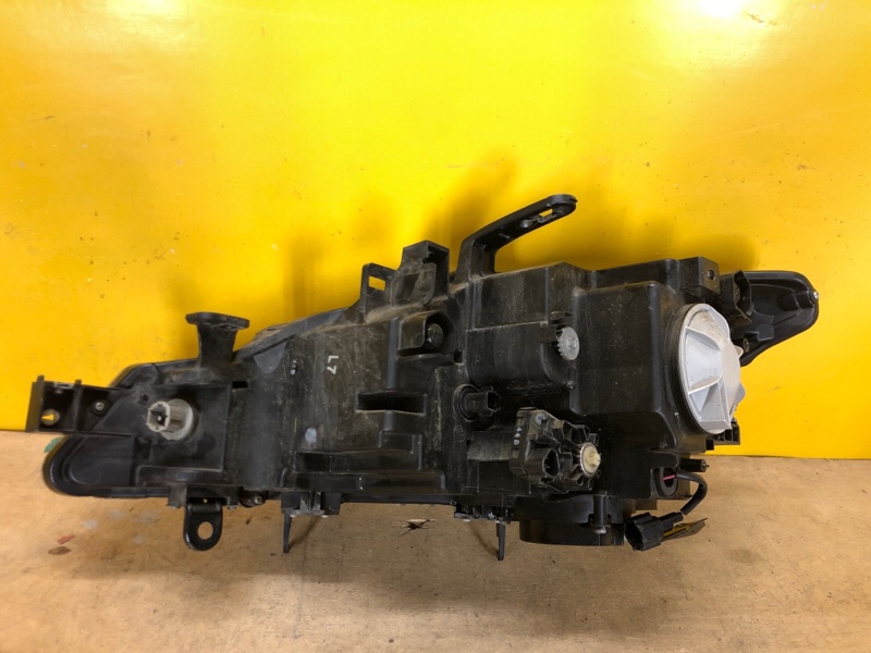 Фара правая MURANO Z51 07-14 Фара правая MURANO Z51 07-14