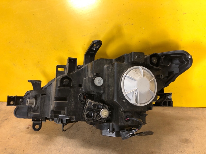 Фара правая MURANO Z51 07-14 Фара правая MURANO Z51 07-14