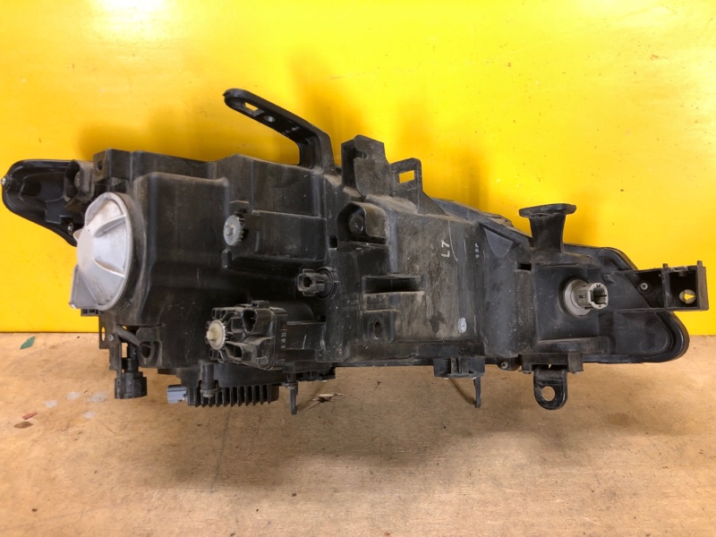 Фара левая MURANO Z51 07-14 Фара левая MURANO Z51 07-14