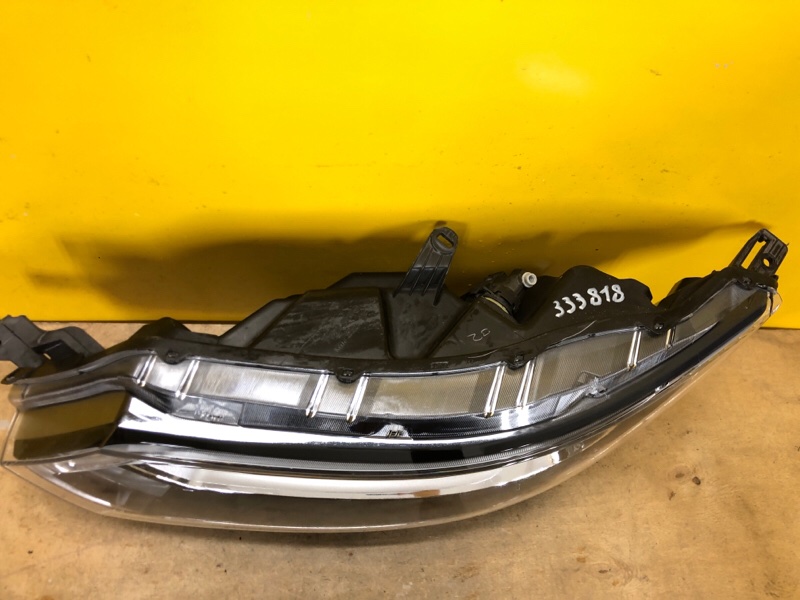 Фара левая QASHQAI/ROGUE SPORT 14-