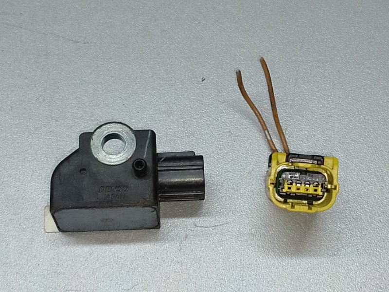 Запчасть датчик удара передний ACURA MDX (YD2) 06-13 2007 YD2 3.7 J37A1 77970-SJA-E11 Б/У Датчик удара передний ACURA MDX (YD2) 06-13 2007 YD2 3.7 J37A1 77970-SJA-E11 Б/У