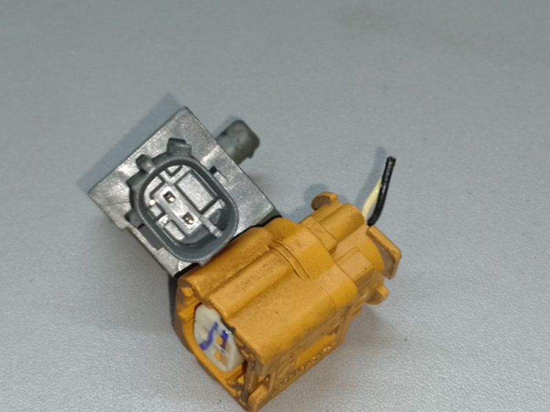 Датчик удара передний HYUNDAI SANTA FE (DM) 12-18