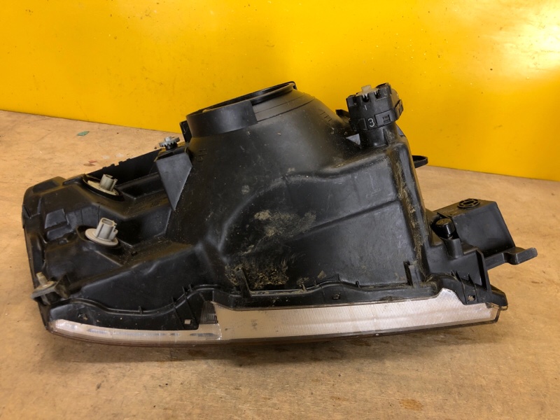 Фара левая PAJERO 99-06