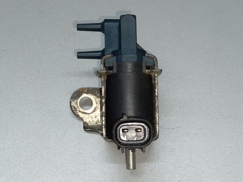 Клапан электромагнитный (вакуумный) LEXUS RX300/330/350/400 03-09