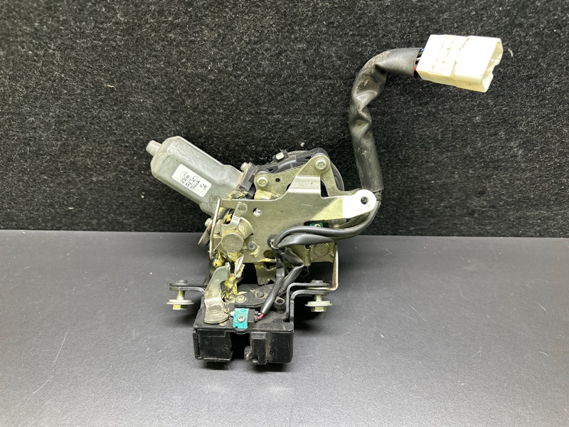 Замок крышки багажника LEXUS RX350/450 09-15 69350-48060 Б/У