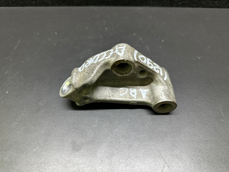 Кронштейн опоры двигателя правый ACCORD USA 07-12 2010 Седан 2.4