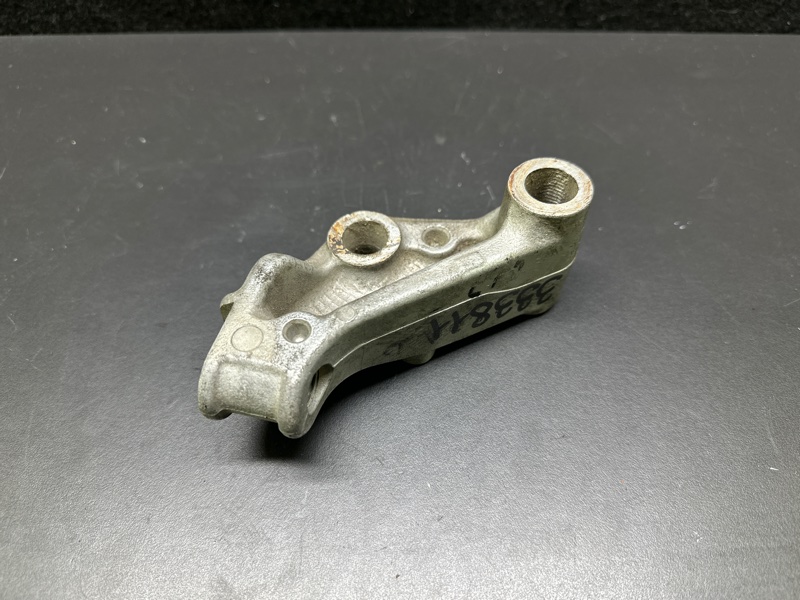 Кронштейн опоры двигателя правый HONDA ACCORD USA 07-12 Седан 2.4