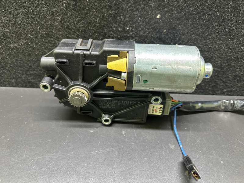 Моторчик люка MURANO Z50 02-07