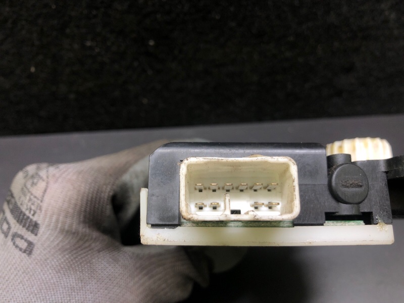 Моторчик люка LS460 06-12