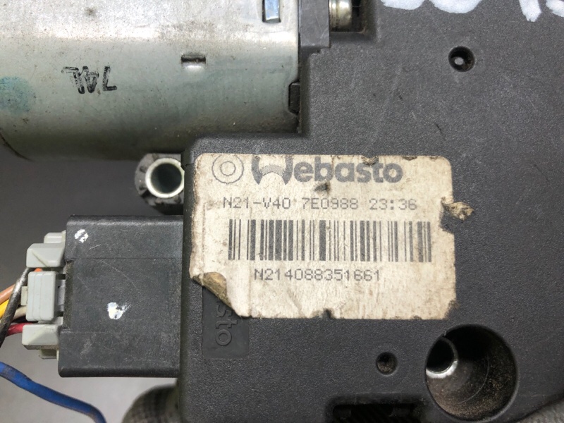 Моторчик люка MURANO Z50 02-07