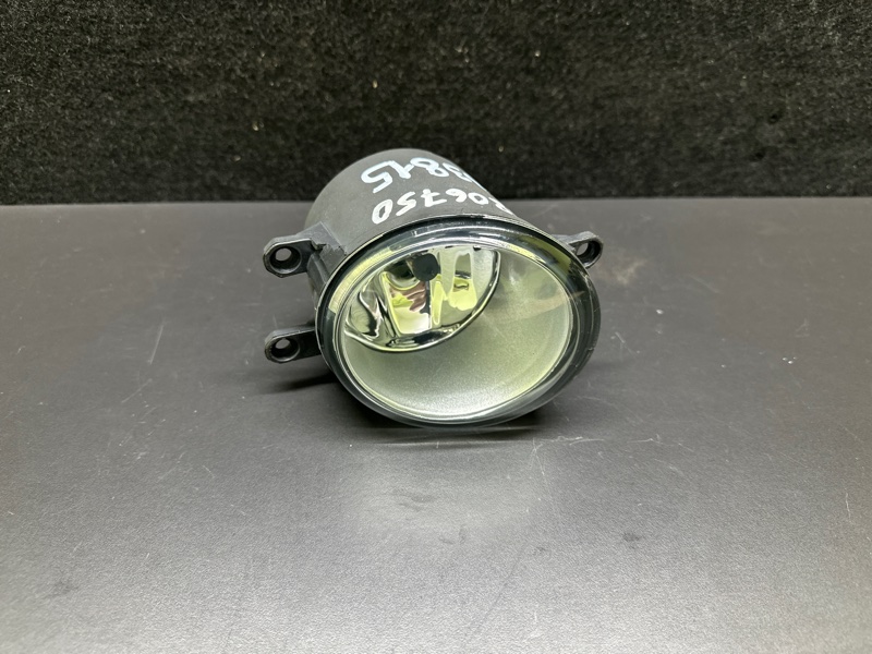 Запчасть противотуманная фара правая TOYOTA CAMRY 40 06-11 81210-0D040 новая Противотуманная фара правая TOYOTA CAMRY 40 06-11 81210-0D040 новая