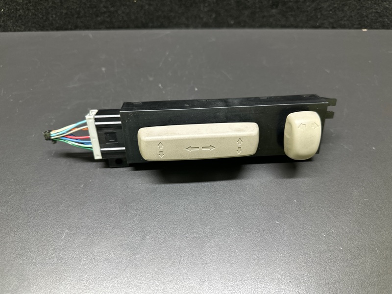Кнопка регулировки сиденья передняя левая ACURA MDX (YD2) 06-13 81650-S3V-A01ZE Б/У