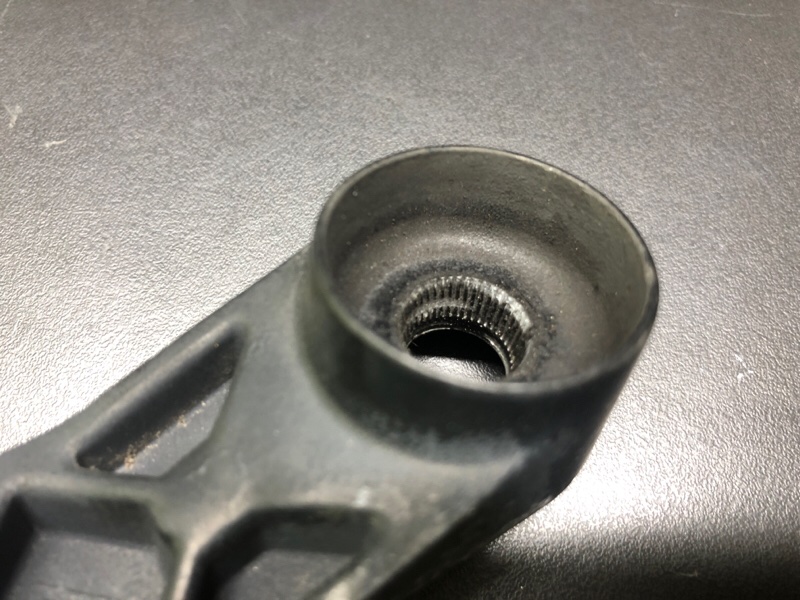 Поводок стеклоочистителя передний правый CAMRY 30 02-06 2003 30 2.4 2AZFE