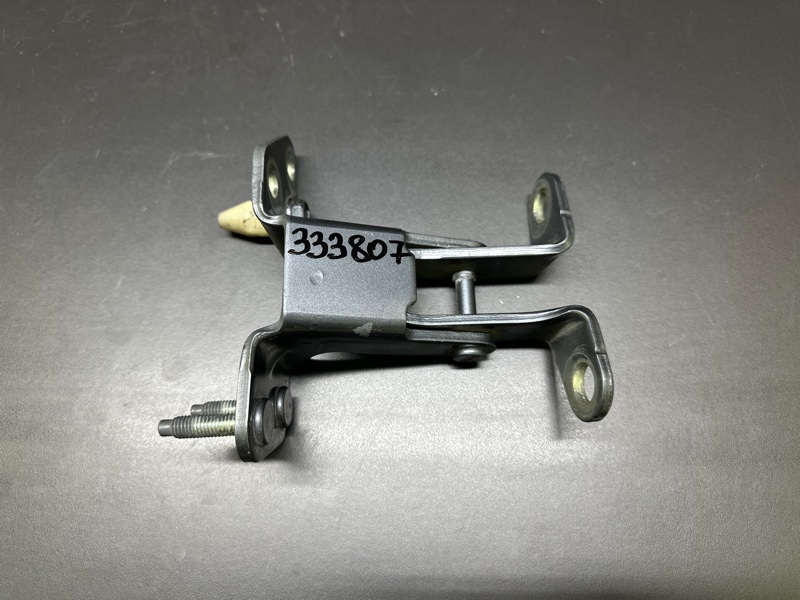 Петля двери багажника FORD ECOSPORT 18-22 2021 1.0 L EcoBoost (Fox) turbo CN1Z-7426800-B Б/У