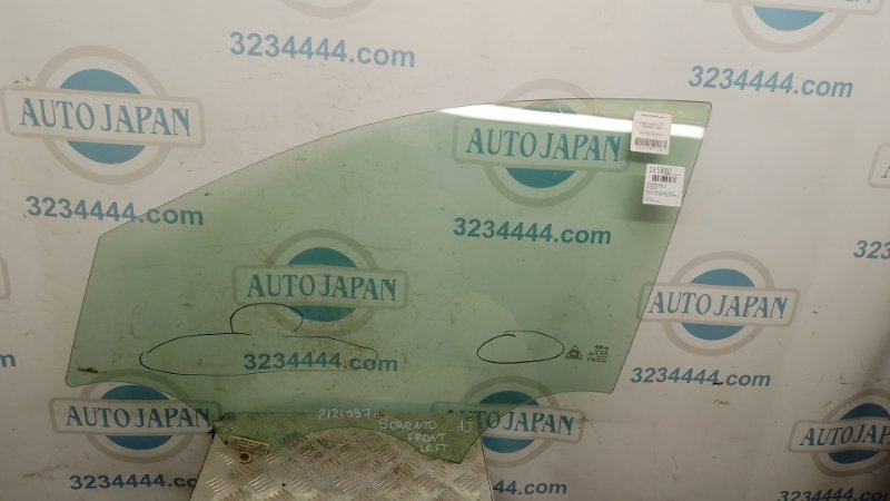 Стекло двери переднее левое SORENTO UM 14- 2.2