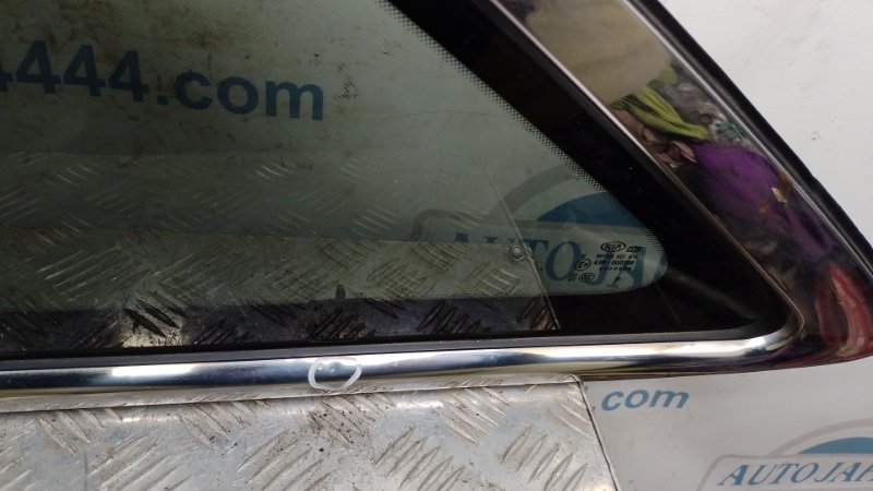 Стекло в кузов заднее левое SORENTO UM 14- Стекло в кузов заднее левое SORENTO UM 14-