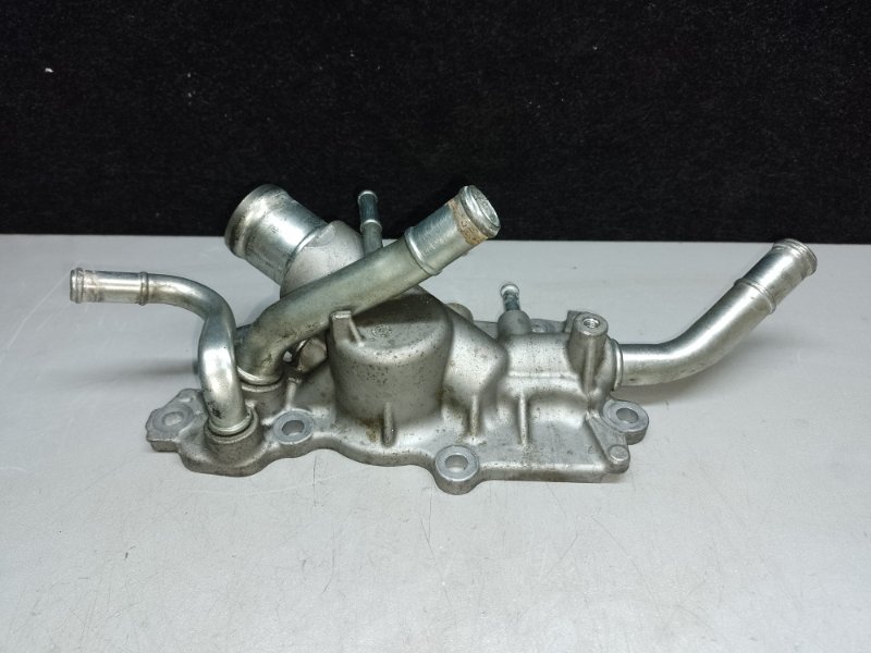 Корпус термостата NV200 USA 13- 2018 2.0 MR20DE