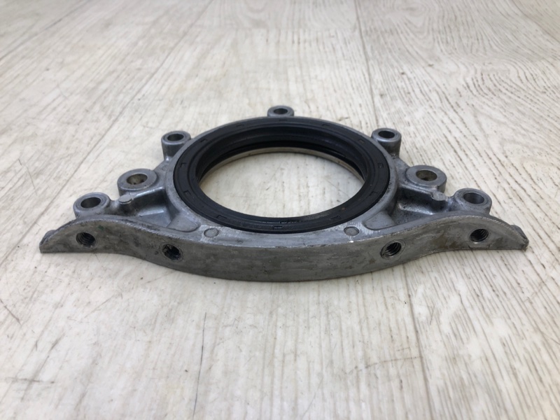 Крышка коленвала задняя TOYOTA SUPRA 86-92 A70 3.0 7M-GE