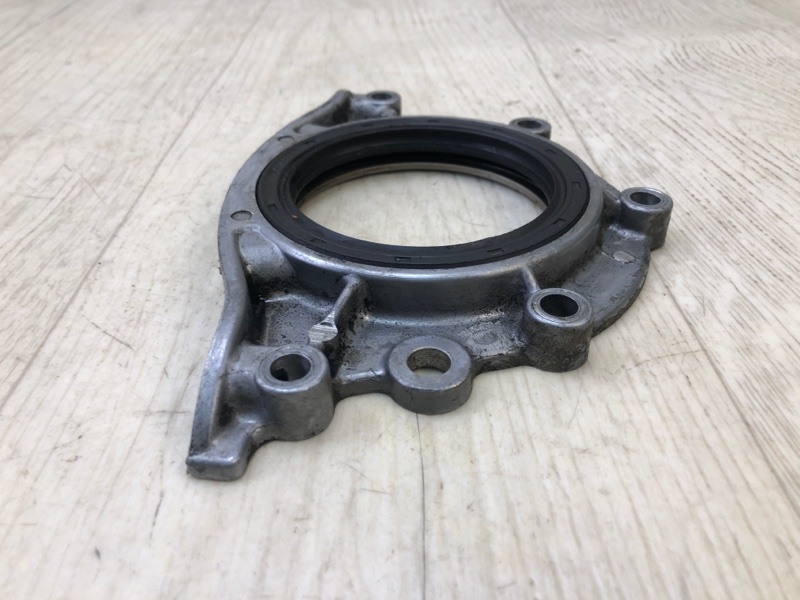 Крышка коленвала задняя SUPRA 86-92 A70 3.0 7M-GE