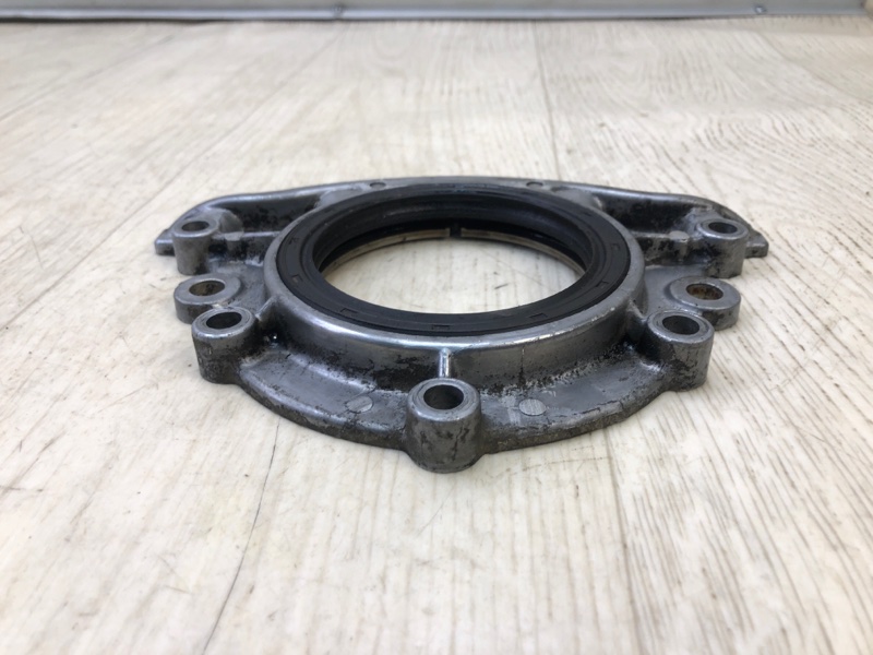 Крышка коленвала задняя SUPRA 86-92 A70 3.0 7M-GE