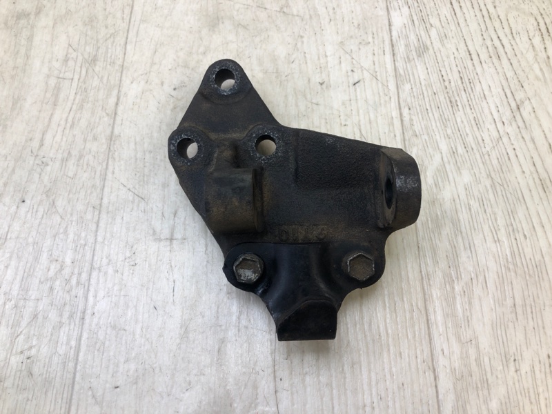 Кронштейн генератора TOYOTA SUPRA 86-92 A70 3.0 7M-GE 1251142010 Б/У