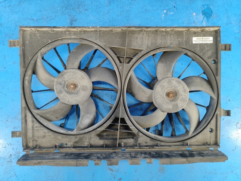 Диффузор вентилятора основного радиатора 200 10-14 2013 3.6 ERB