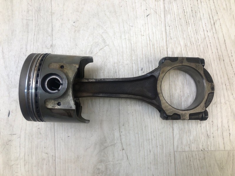 Шатун TOYOTA SUPRA 86-92 A70 3.0 7M-GE