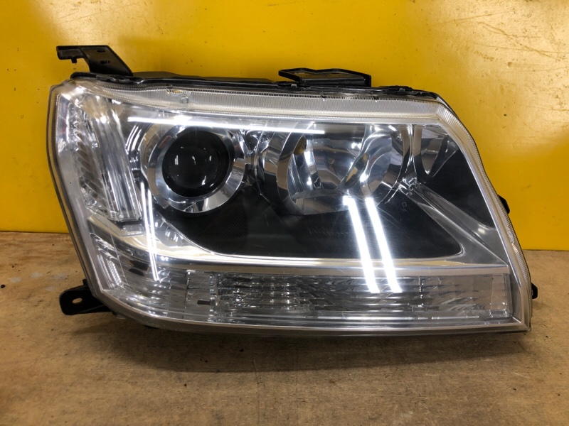 Фара правая SUZUKI GRAND VITARA 05-15 3512065JB2 Б/У