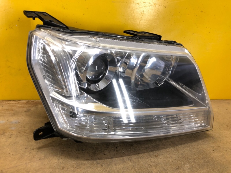 Фара правая SUZUKI GRAND VITARA 05-15