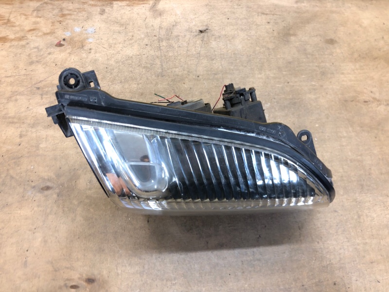 Фара правая X-TRAIL T30 01-07