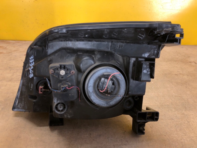 Фара правая X-TRAIL T30 01-07