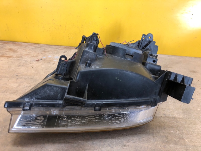 Фара правая X-TRAIL T30 01-07