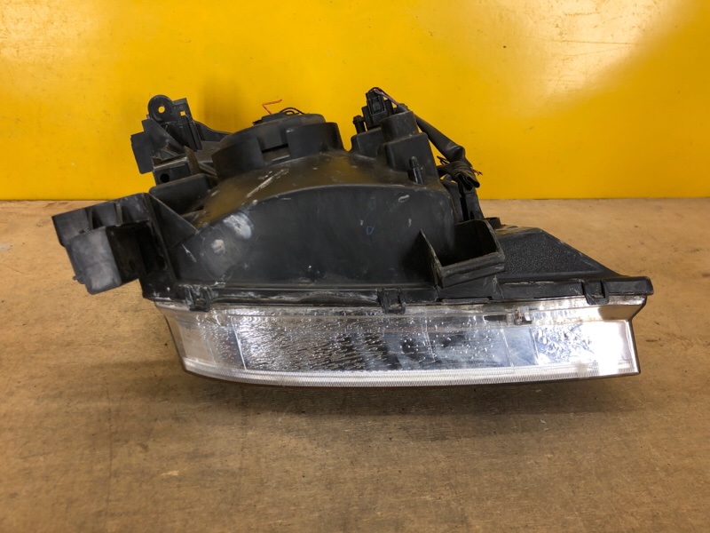 Фара левая X-TRAIL T30 01-07