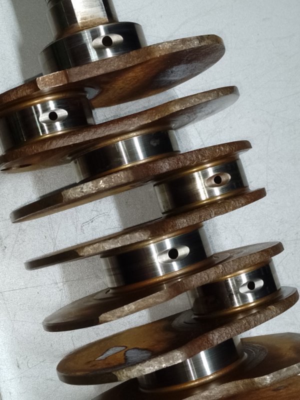 Коленвал LEGACY 03-09 BL/BP 2.0 T