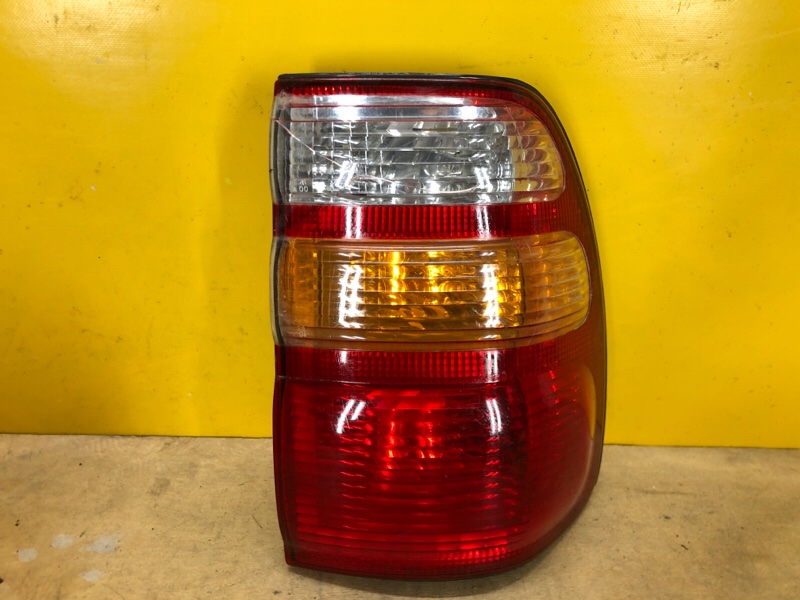 Фонарь наружный правый TOYOTA LAND CRUISER 100 97-06 8155060560 Б/У