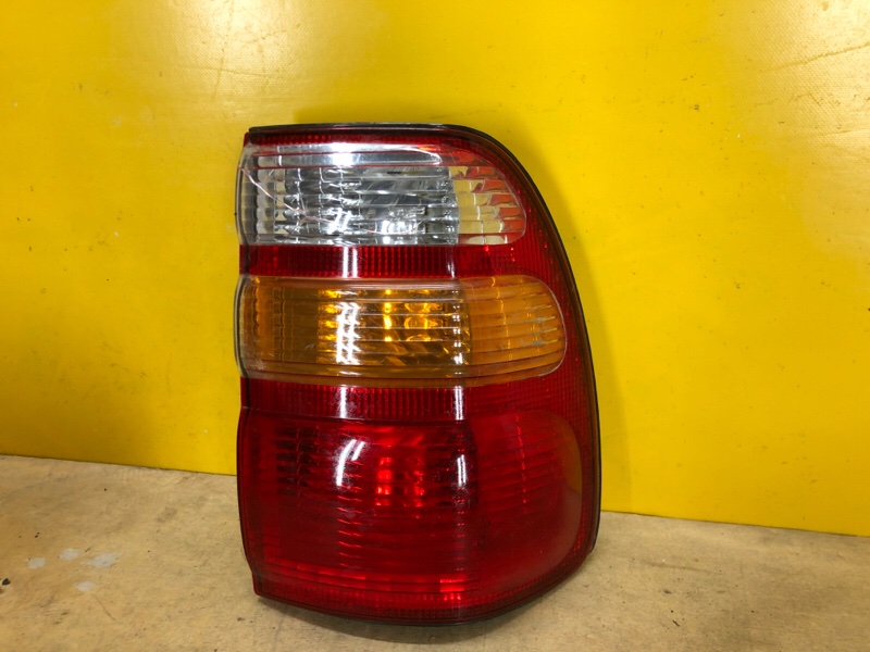 Фонарь наружный правый TOYOTA LAND CRUISER 100 97-06