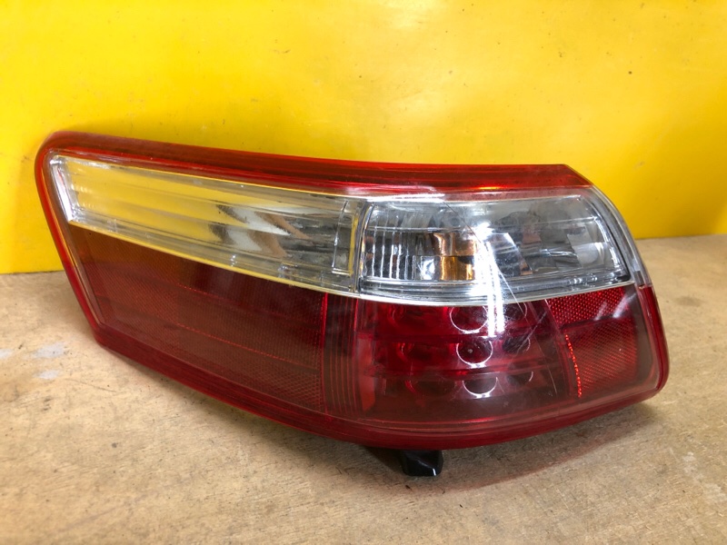 Фонарь наружный левый TOYOTA CAMRY 40 06-11 Фонарь наружный левый TOYOTA CAMRY 40 06-11