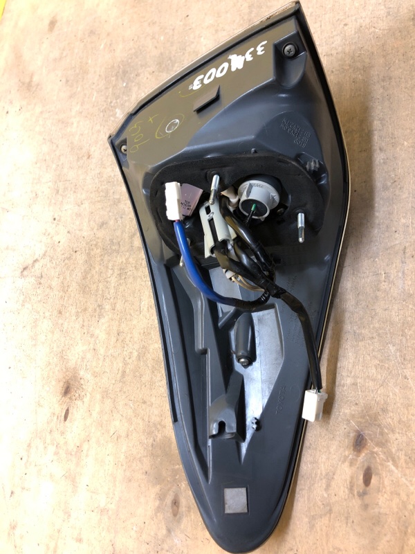 Фонарь наружный правый RX350/450 09-15