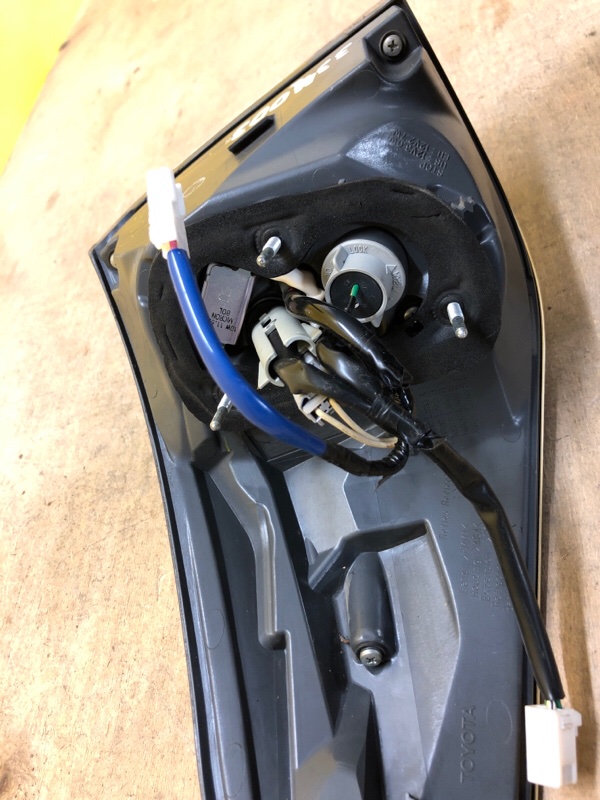 Фонарь наружный правый RX350/450 09-15