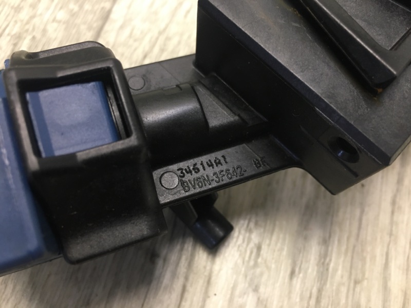 Замок зажигания FOCUS 10-18 2015 CB8 2.0 XQDA Замок зажигания FOCUS 10-18 2015 CB8 2.0 XQDA