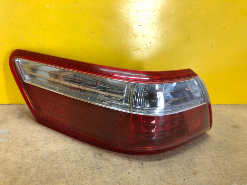 Фонарь наружный левый TOYOTA CAMRY 40 06-11 Фонарь наружный левый TOYOTA CAMRY 40 06-11