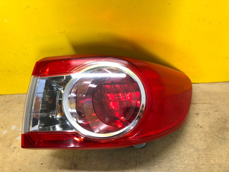 Фонарь наружный правый TOYOTA COROLLA 150 06-13