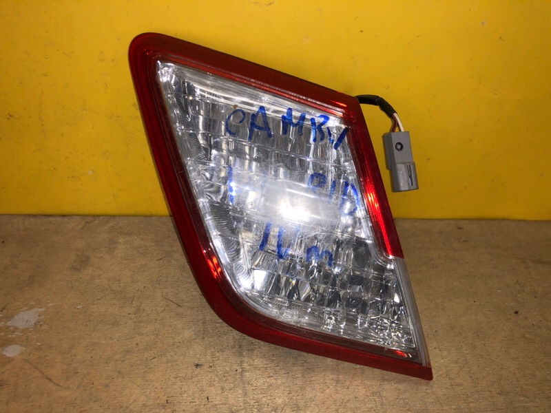 Фонарь внутренний левый TOYOTA CAMRY 40 06-11 8159133140 Б/У